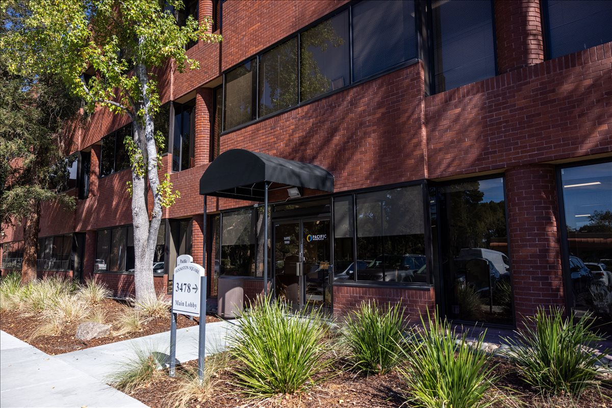 3478 Buskirk Ave Office Images