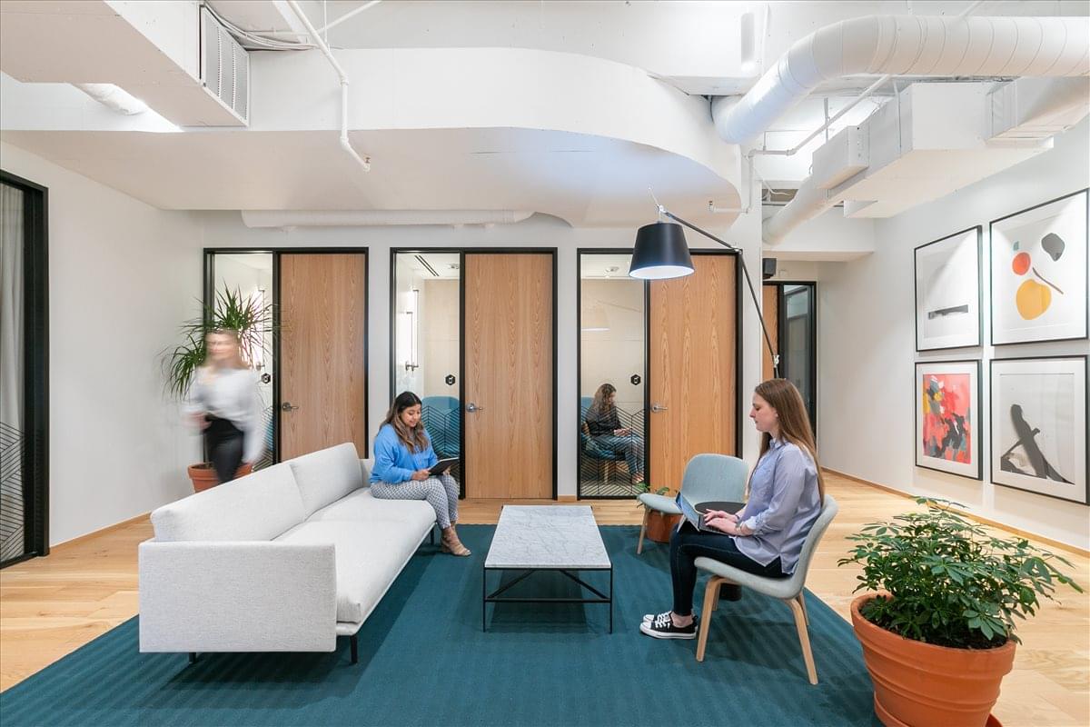 The Colonnade, 15305 Dallas Pkwy Office Space - Addison