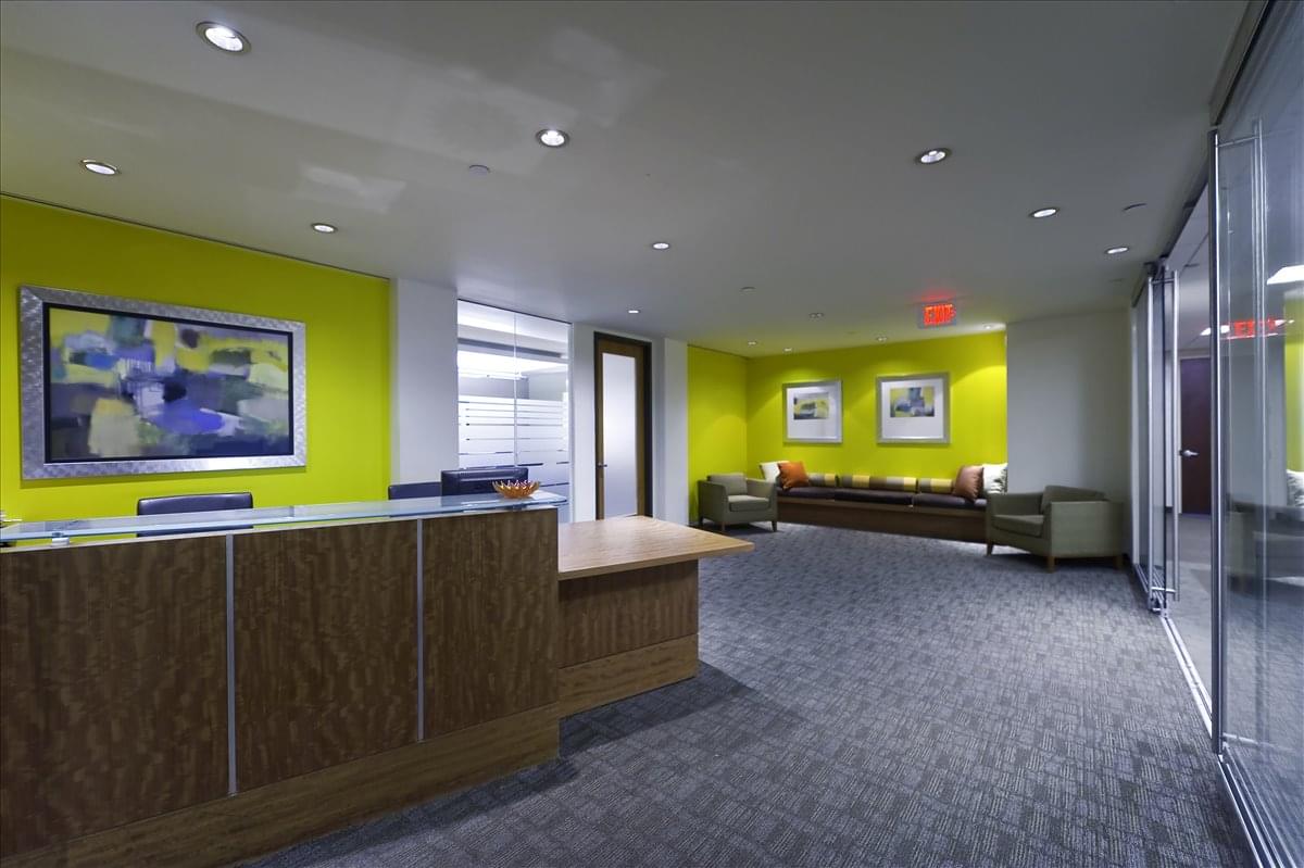 520 White Plains Rd Office Images