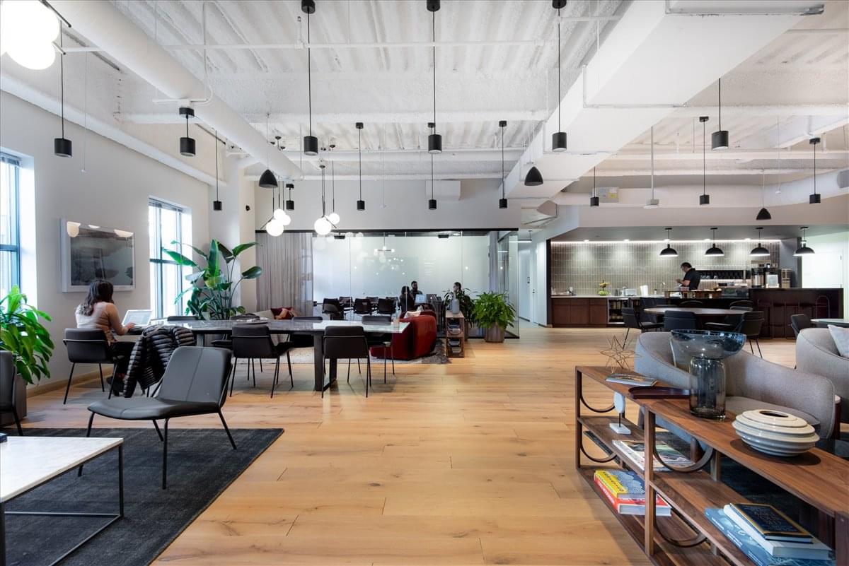 131 Dartmouth Street, 3rd Floor Office Images