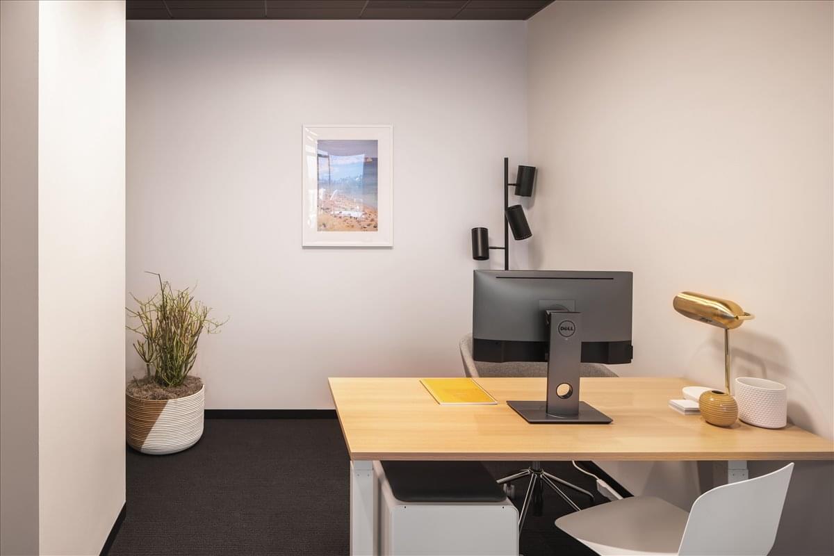 6060 Center Drive, 10th Floor Office Images