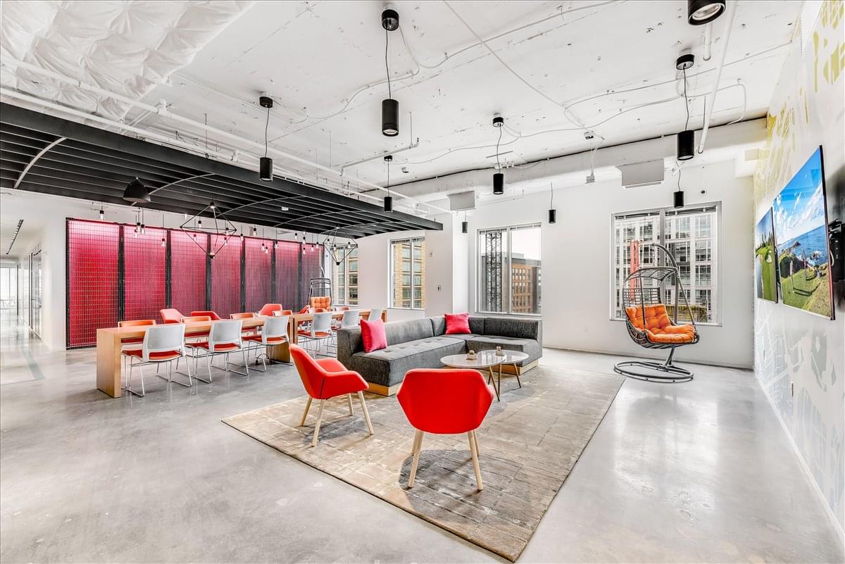 4075 Wilson Boulevard, 8th Floor Office Images