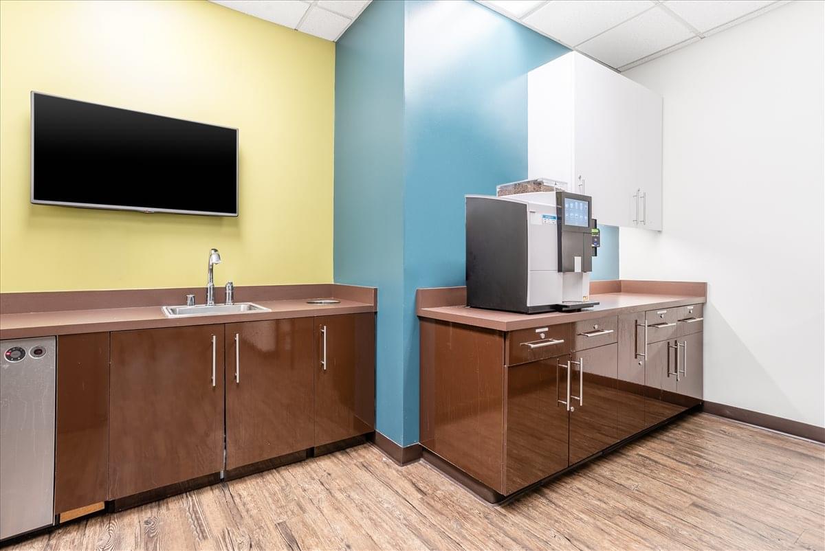 39899 Balentine Dr Office Space - Newark