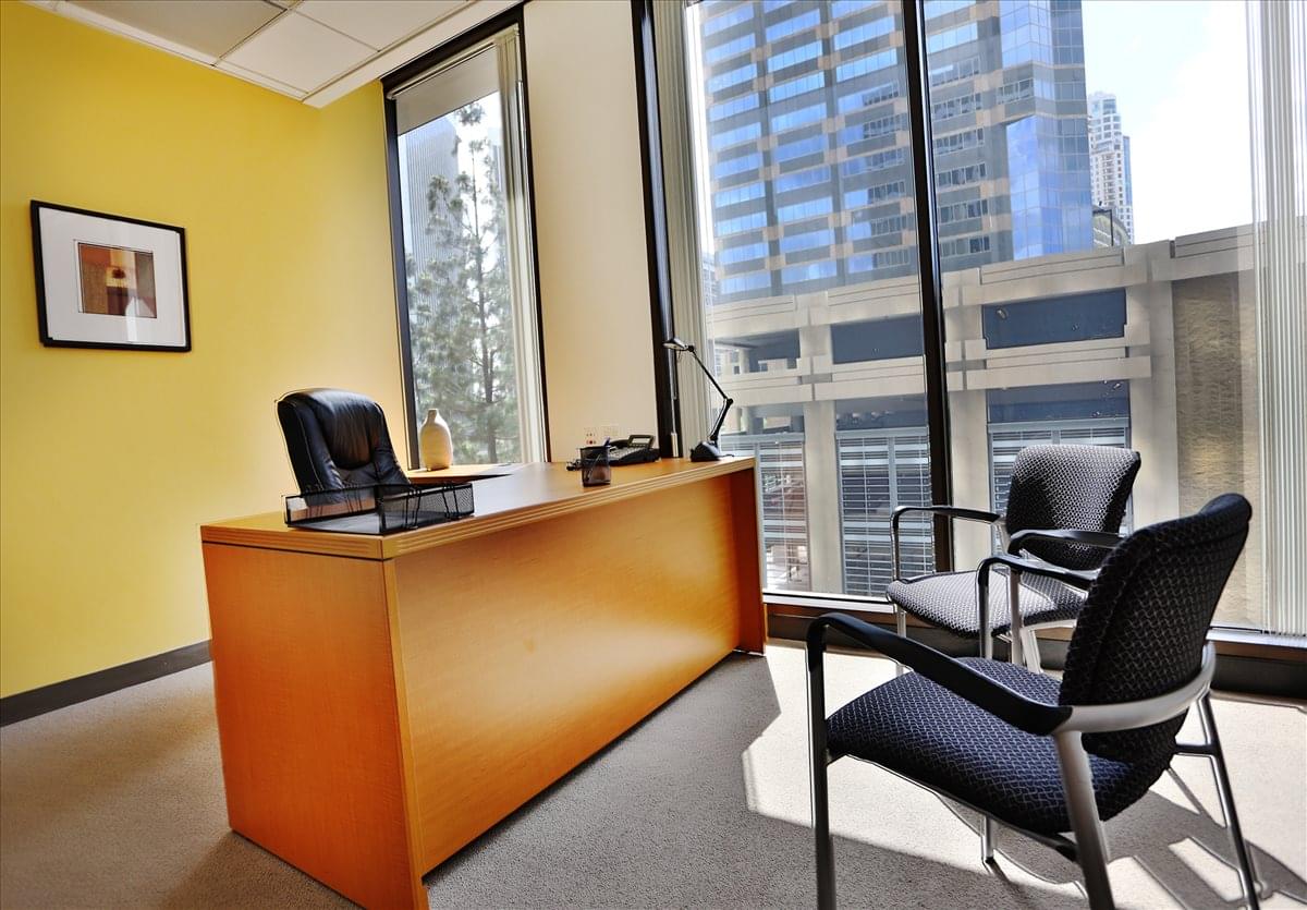 1901 Avenue of The Stars, Suite 200 Office Images