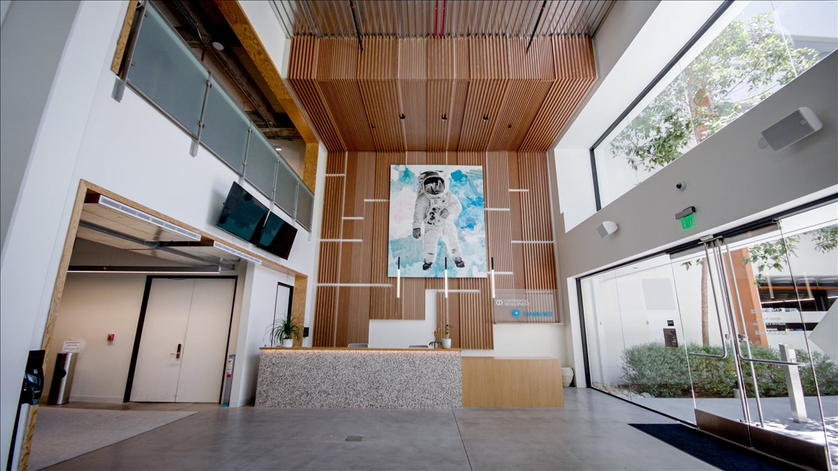 840 Apollo St available for companies in El Segundo