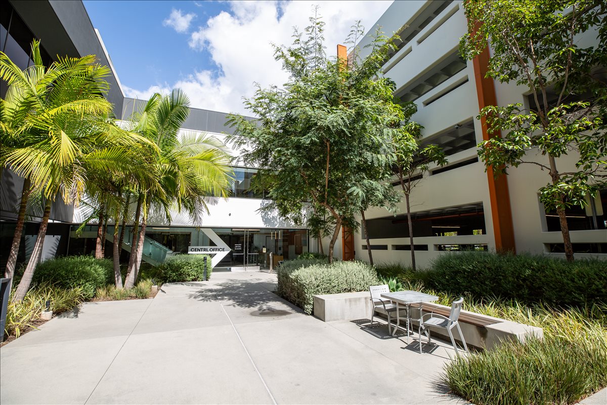 840 Apollo St Office Images