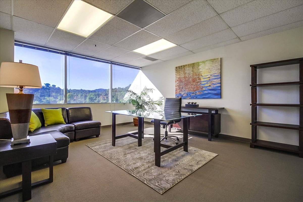 15760 Ventura Blvd Office Space - Encino