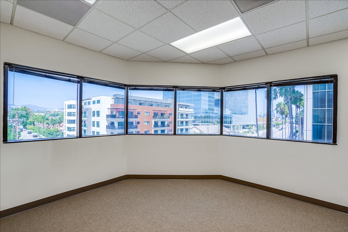 Olympic Plaza, 11500 Olympic Blvd Office Space - Los Angeles