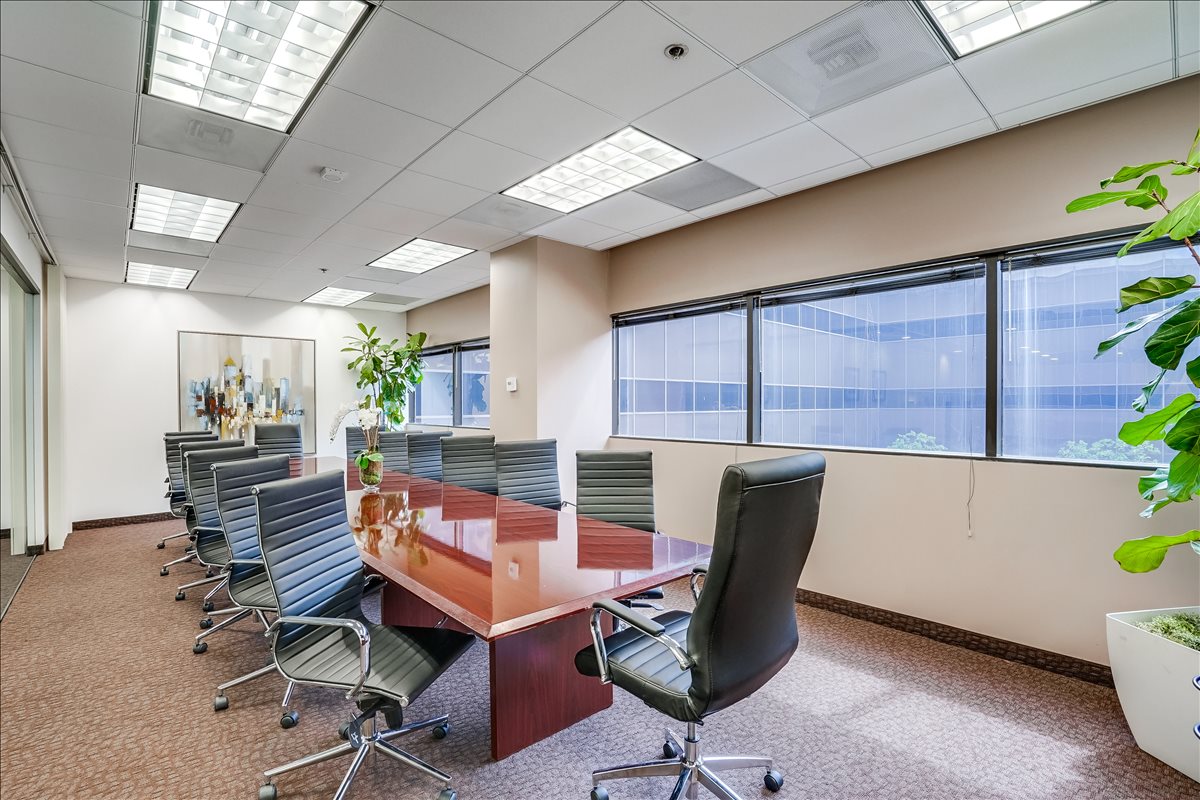 Olympic Plaza, 11500 Olympic Blvd Office Space - Los Angeles