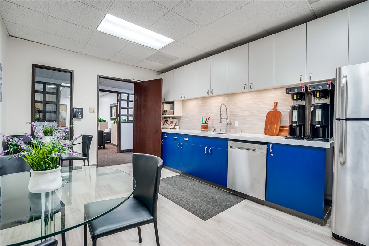 Olympic Plaza, 11500 Olympic Blvd Office Space - Los Angeles