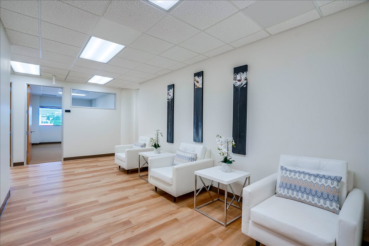 Olympic Plaza, 11500 Olympic Blvd Office Space - Los Angeles