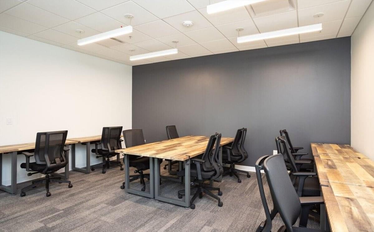 701 Green Valley Road, Suite 100 Office Images