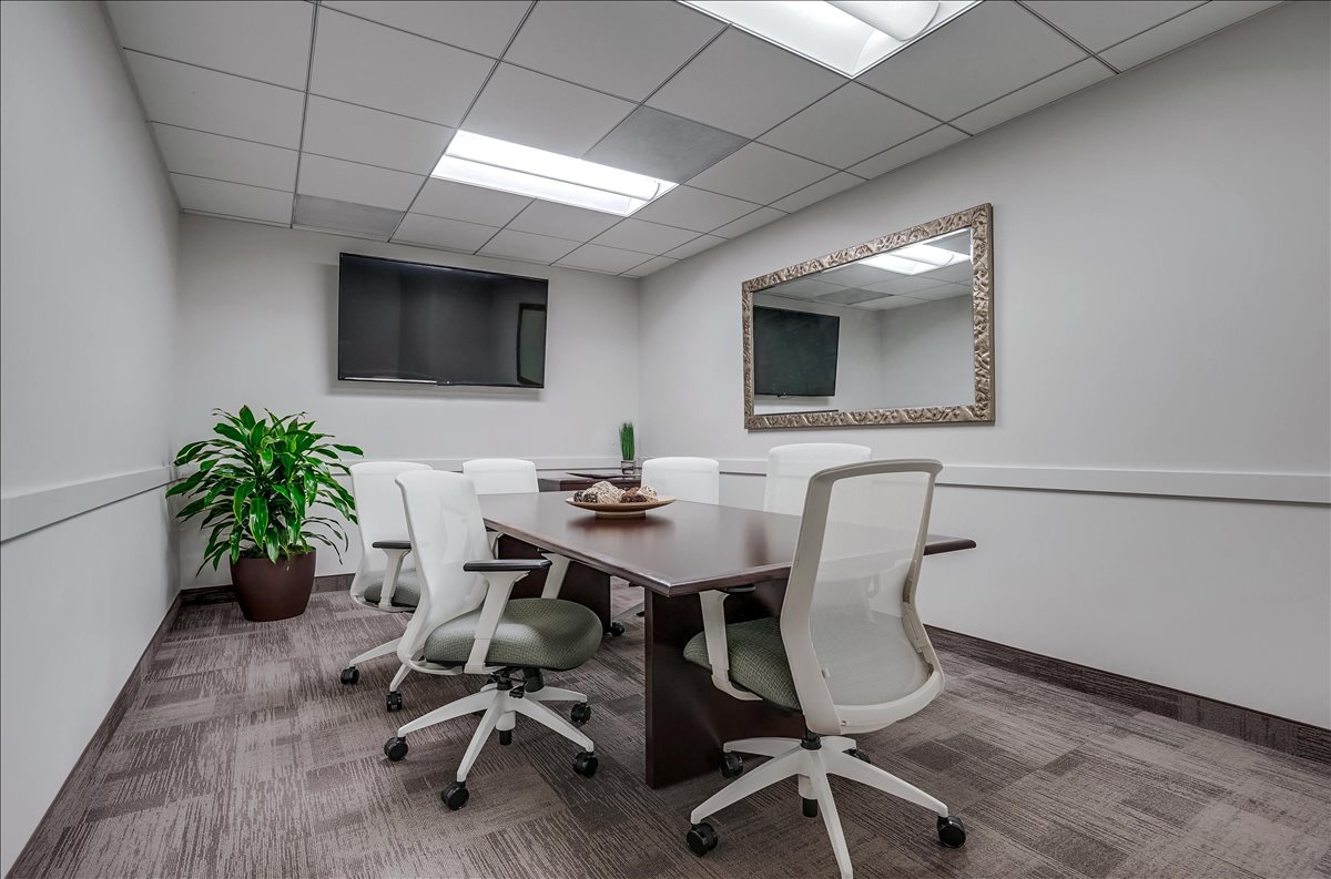 Warner Center, 5850 Canoga Ave Office Space - Woodland Hills