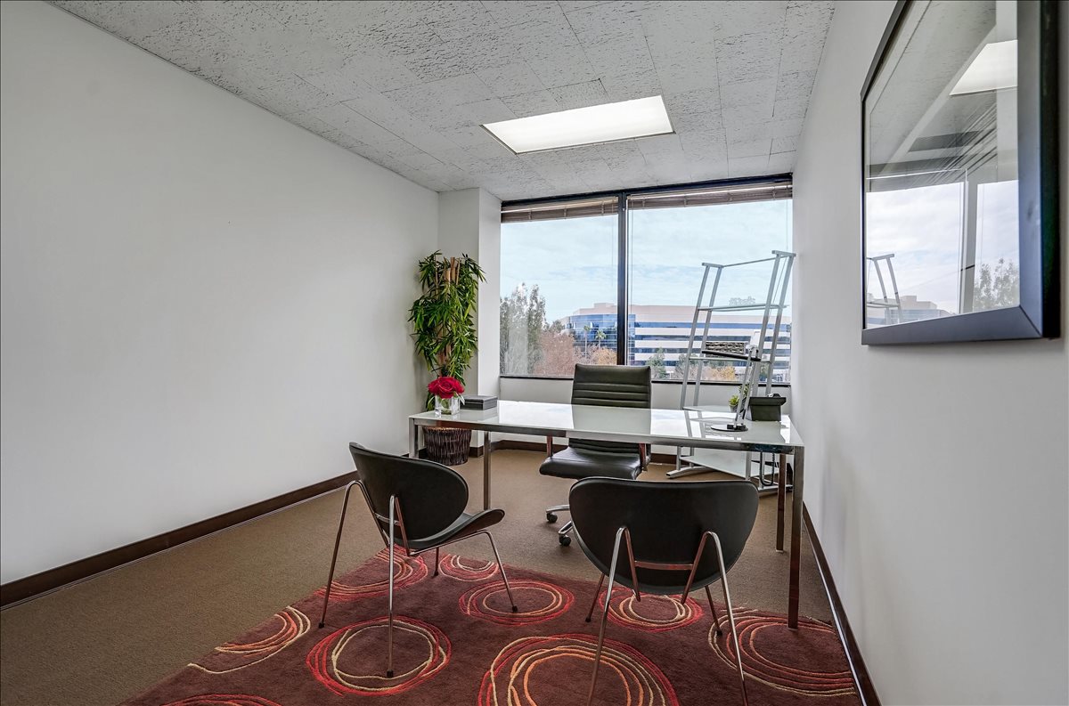 Warner Center, 5850 Canoga Ave Office Space - Woodland Hills