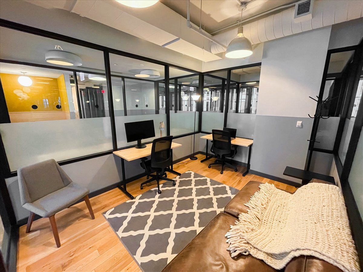 Photo of Office Space on 125 South Clark Street,The National Chicago