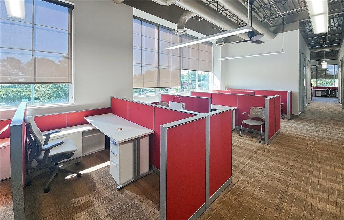 5547 Veterans Parkway, 1st and 2nd Floor Office Space - Columbus