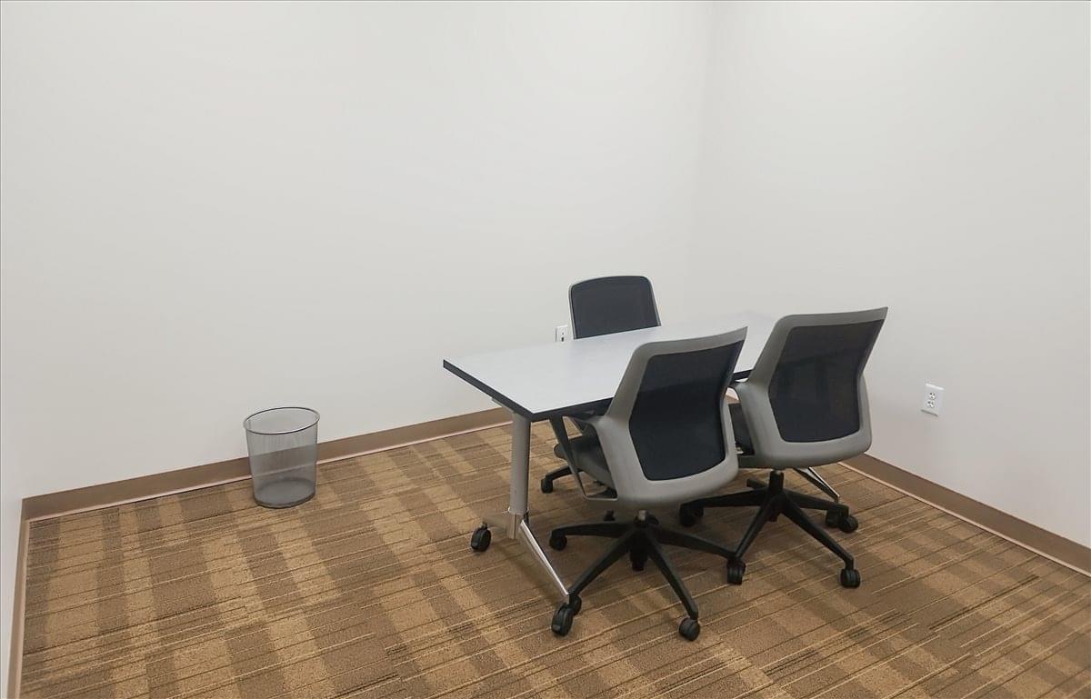 5547 Veterans Parkway, 1st and 2nd Floor Office Space - Columbus