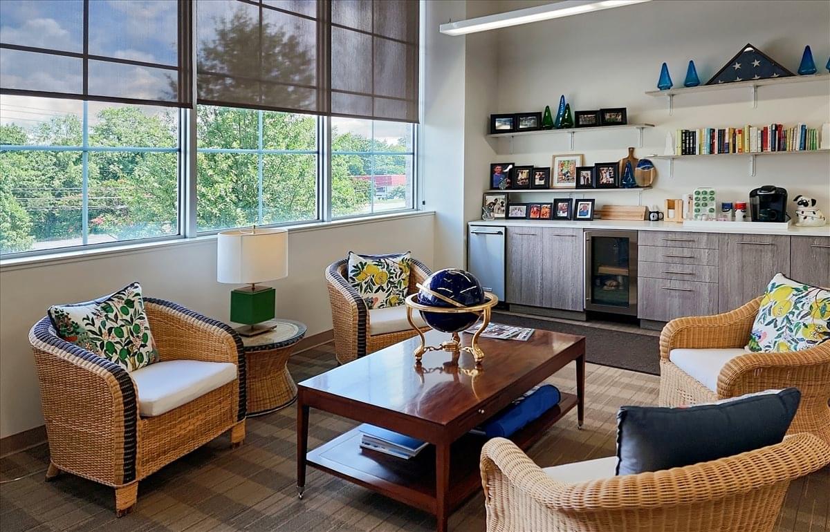 5547 Veterans Parkway, 1st and 2nd Floor Office Space - Columbus