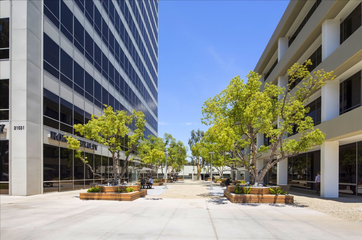 21031 Ventura Boulevard, Suite 200, Woodland Hills Corporate Center Office Images