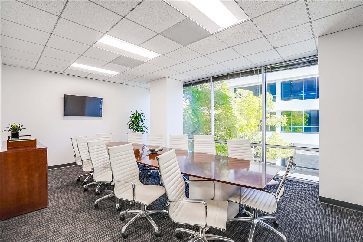 21031 Ventura Boulevard, Suite 200, Woodland Hills Corporate Center Office Space - Woodland Hills