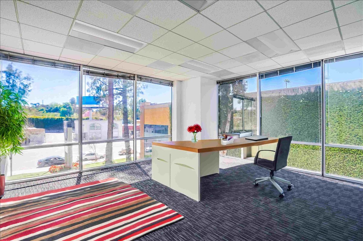 21031 Ventura Boulevard, Suite 200, Woodland Hills Corporate Center Office Space - Woodland Hills
