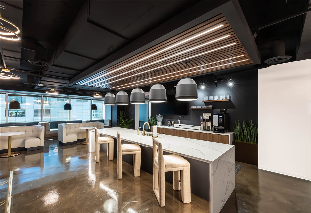 3379 Peachtree Road Northeast Office Images