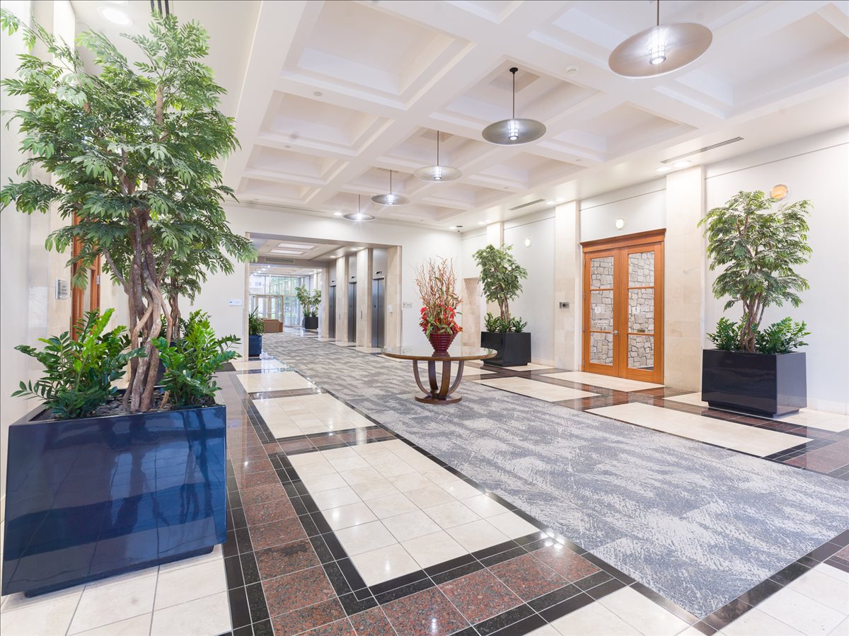 8400 East Crescent Parkway Office Space - Greenwood Village