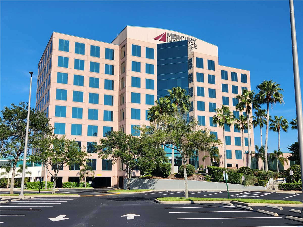1901 Ulmerton Rd available for companies in Clearwater
