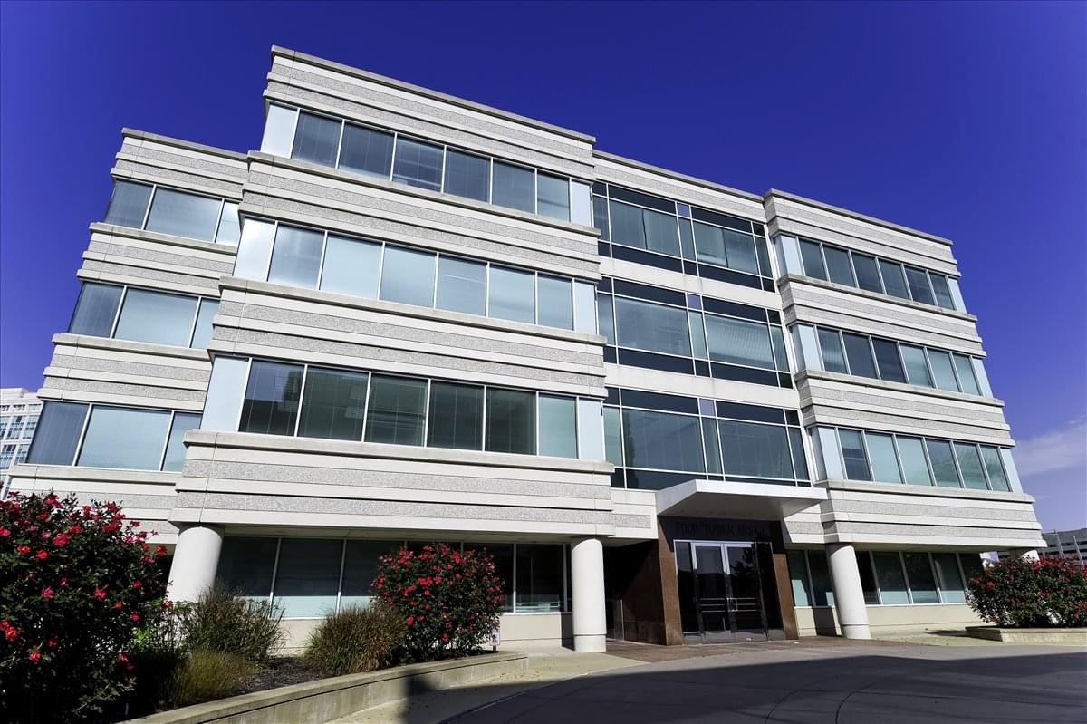 Photo of Office Space on Four Tower Bridge,200 Barr Harbor Dr West Conshohocken