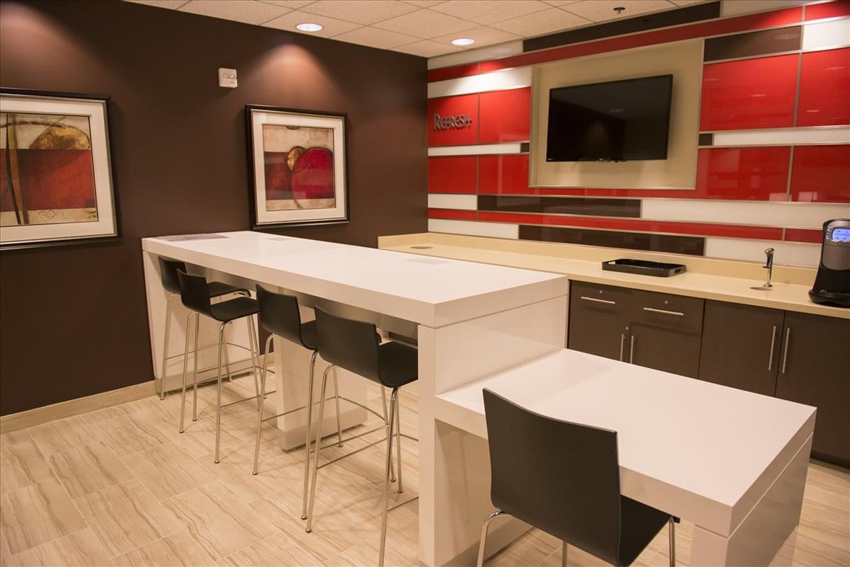 Four Tower Bridge, 200 Barr Harbor Dr Office Space - West Conshohocken