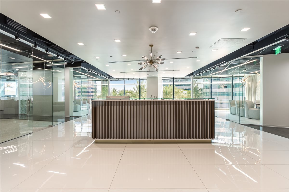 2325 East Camelback Road, Suite 400 Office Images