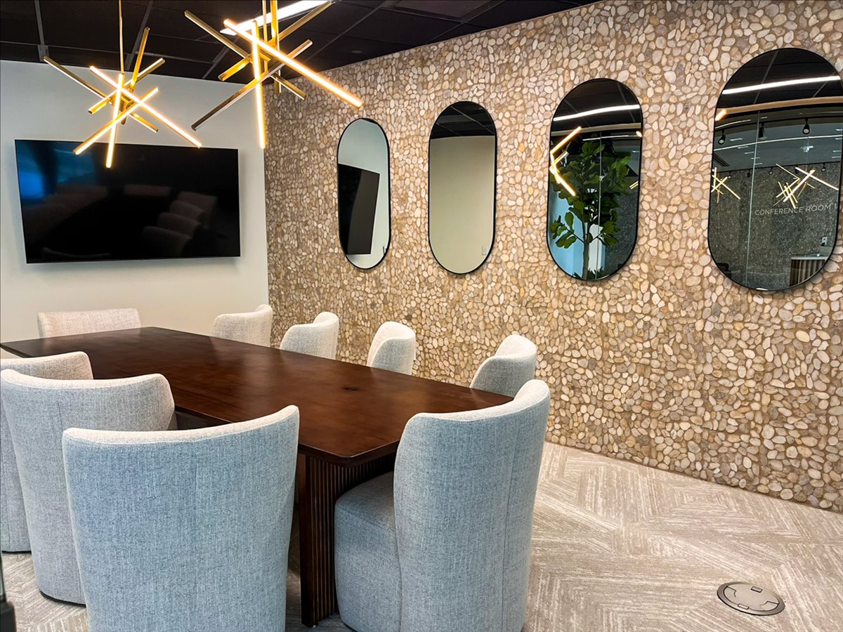 2325 East Camelback Road, Suite 400 Office Images