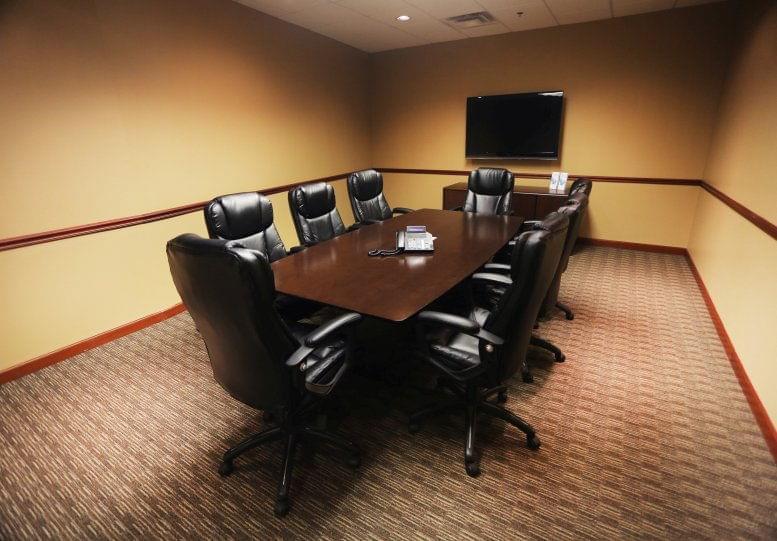 The Colonnade Center, 1661 International Place Dr Office Space - Memphis