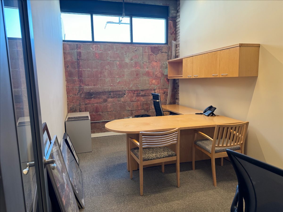 7 N Willow St, #6 Office Images