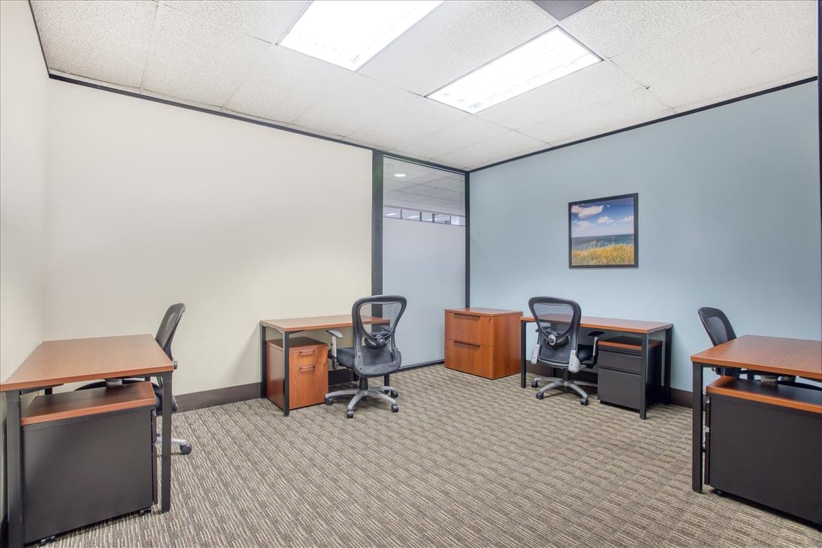 Madison Building, 15851 N Dallas Pkwy Office Space - Addison