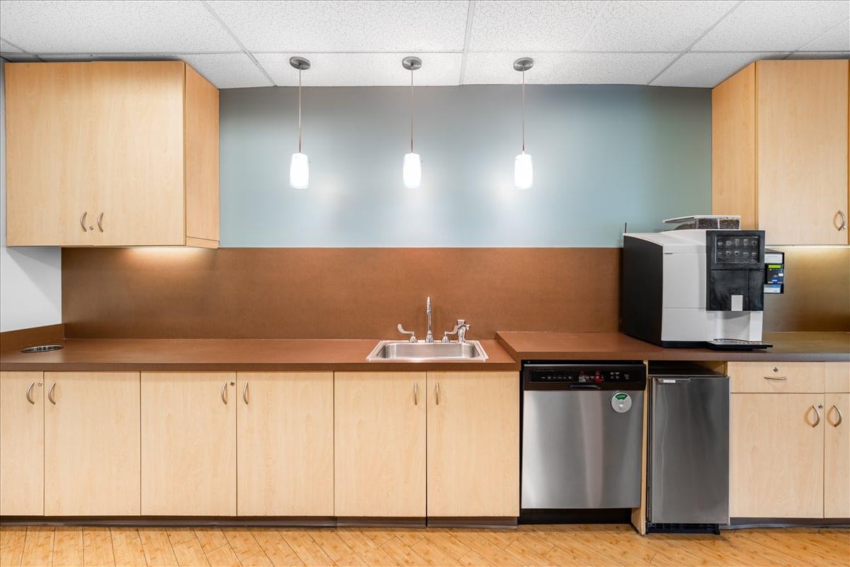 Inner Harbour Center, 400 E Pratt St, Downtown Office Space - Baltimore