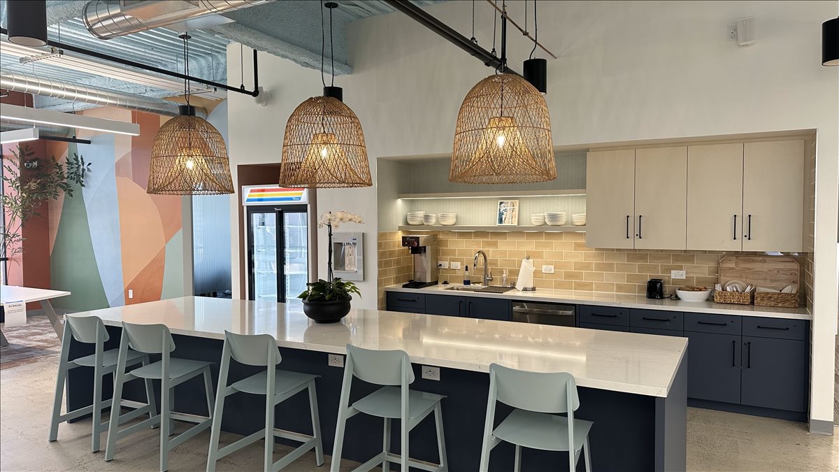 84 West Santa Clara St. Suite 700 Office Images