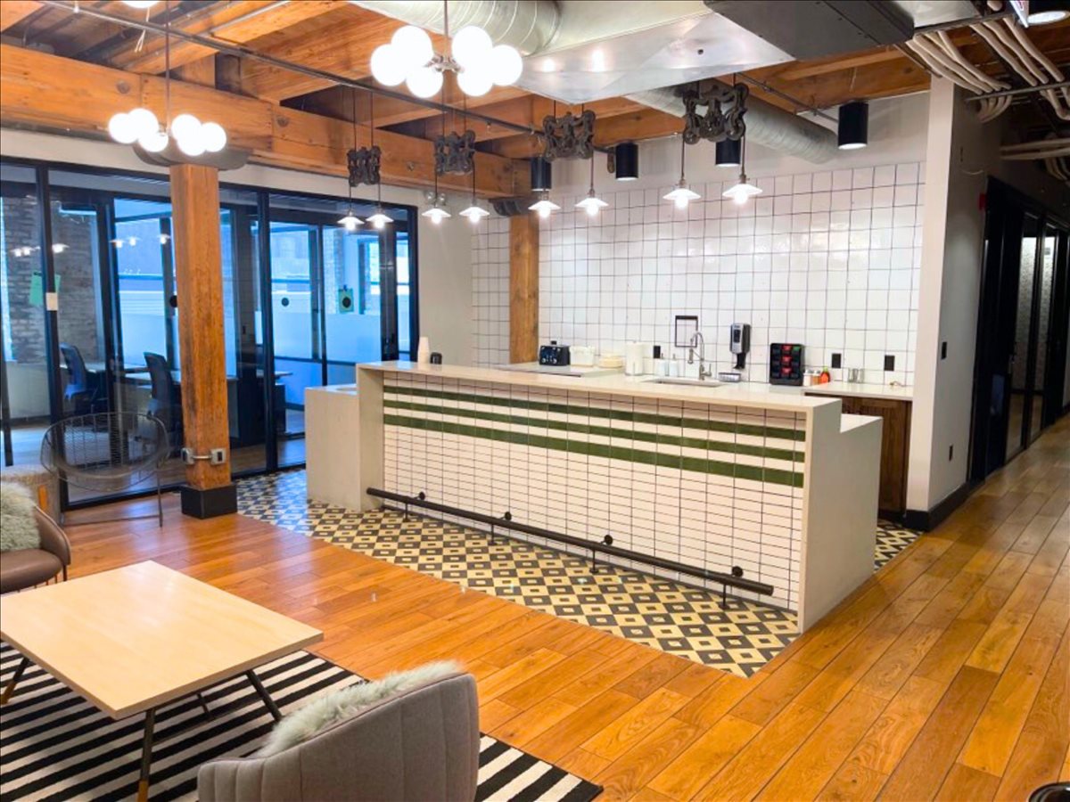 220 N Green St Office Images