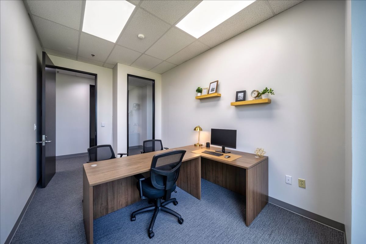 5700 W Plano Pkwy, Suite 1000 Office Images