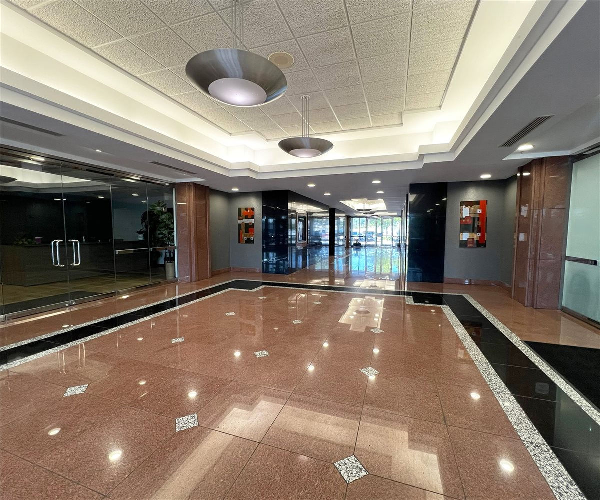 4400 NorthWest Loop 410 Office Images