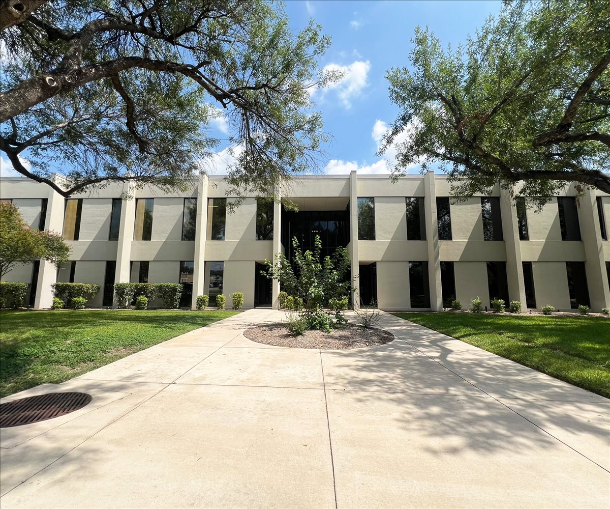 Photo of Office Space on 4100 East Piedras Drive San Antonio