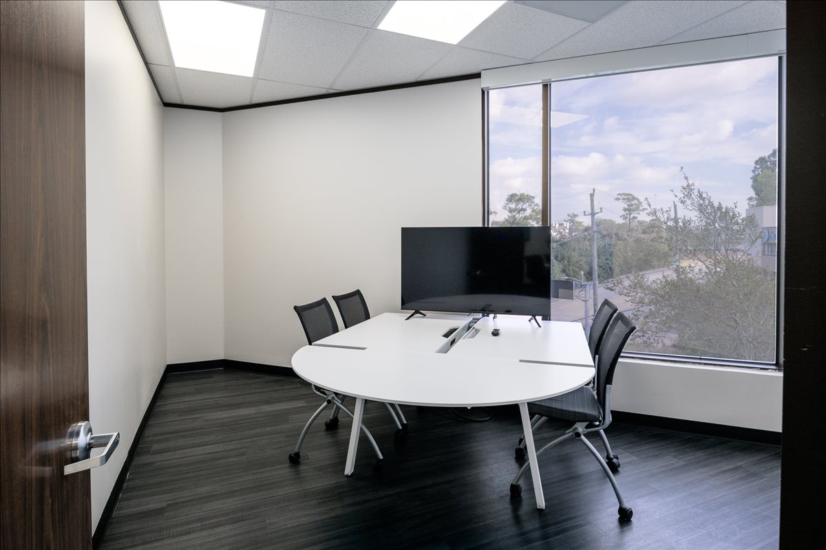 4801 Woodway Drive, Suite 300E Office Space - Houston