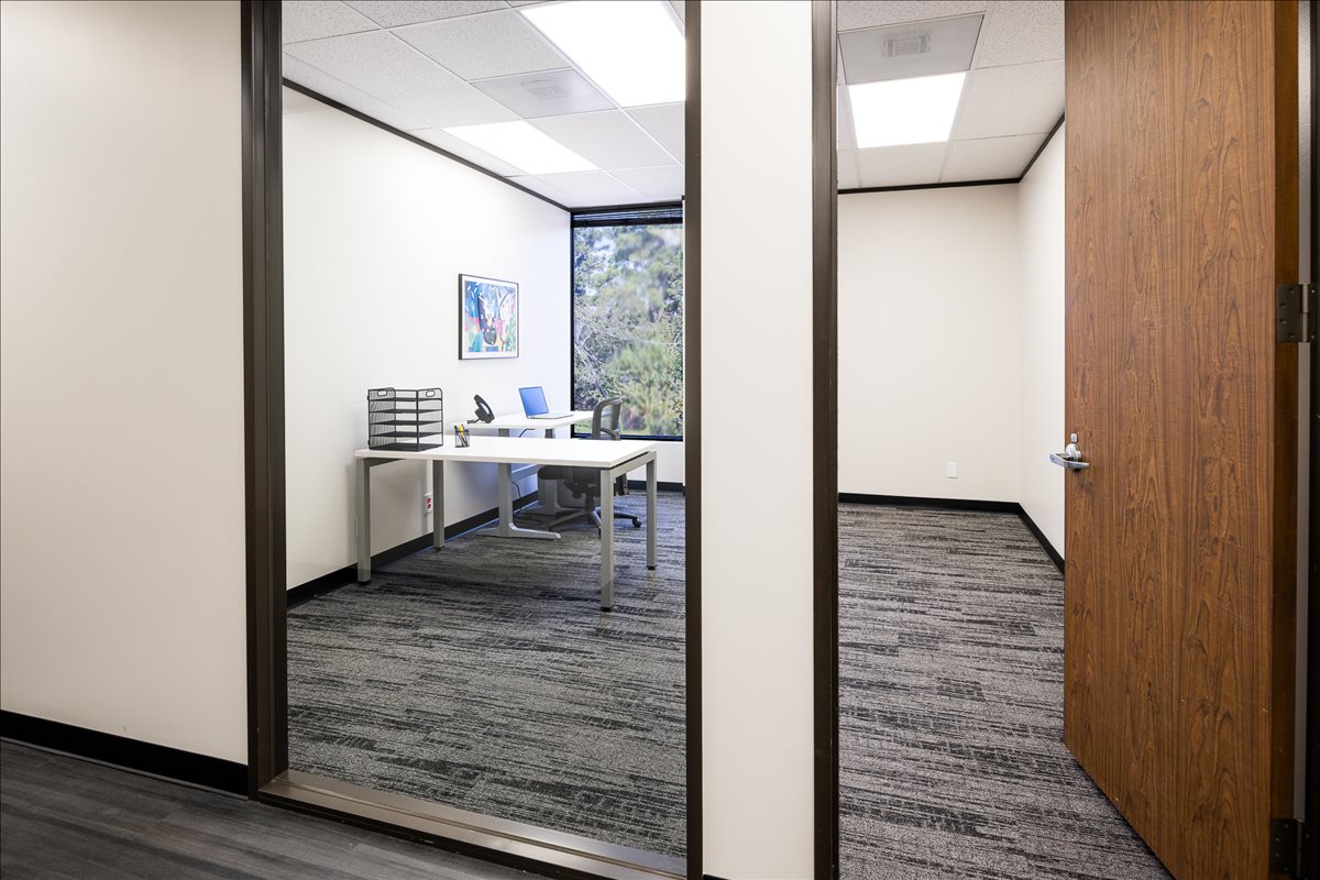 4801 Woodway Drive, Suite 300E Office Space - Houston