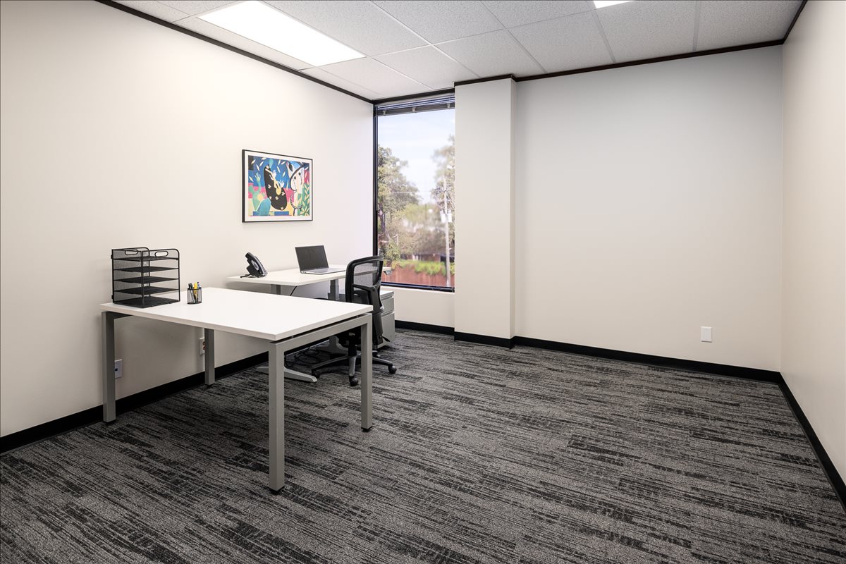 4801 Woodway Drive, Suite 300E Office Space - Houston