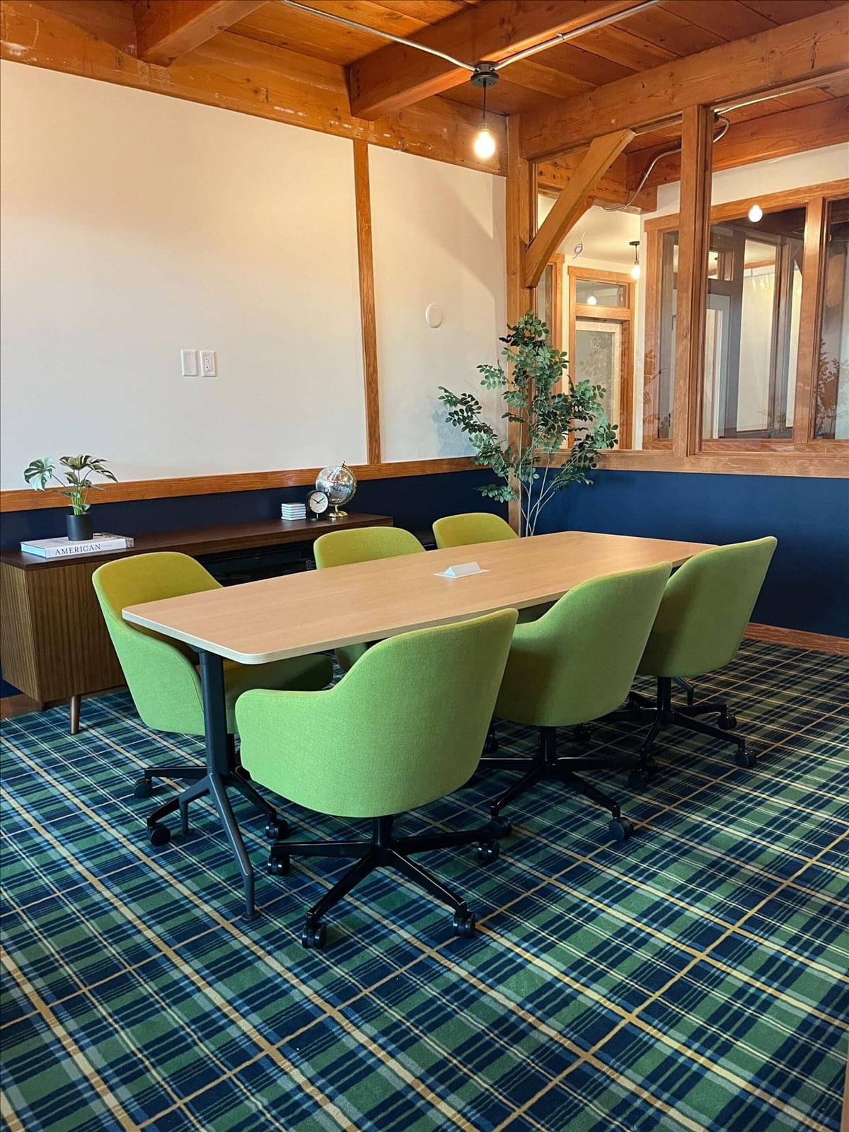 1716 W Babcock Street Office Images