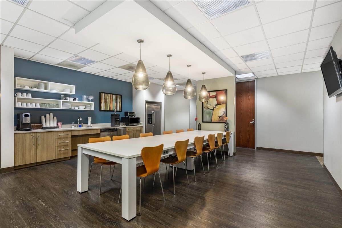 Highland Park Place, 4514 Cole Ave Office Space - Dallas