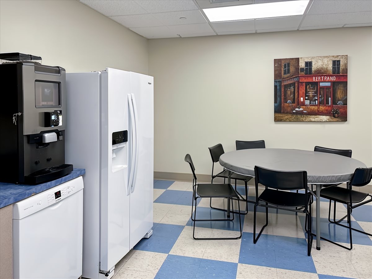 370 Main Street, 11th & 12th Floor Office Images