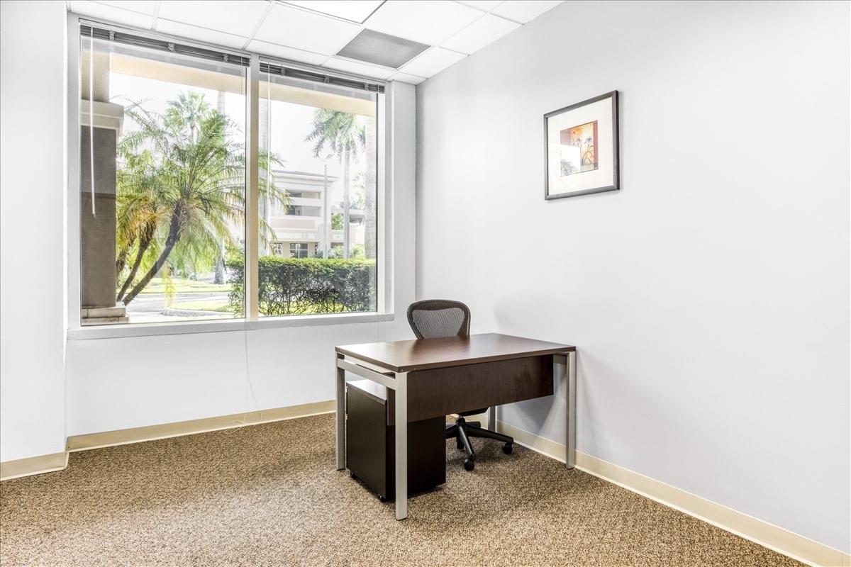 950 S Pine Island Rd Office Images