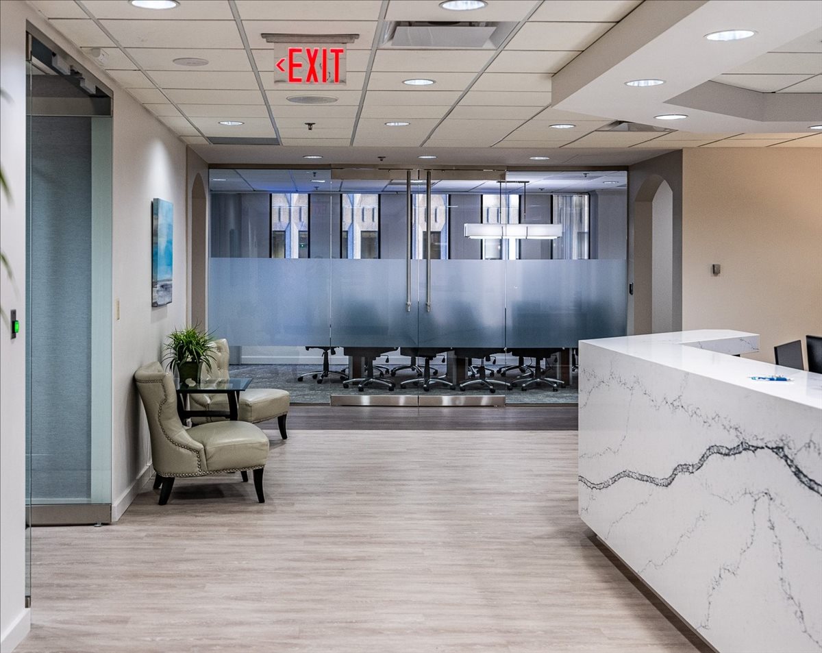 Gas Light Tower / Peachtree Center North, 235 Peachtree St NW Office Space - Atlanta