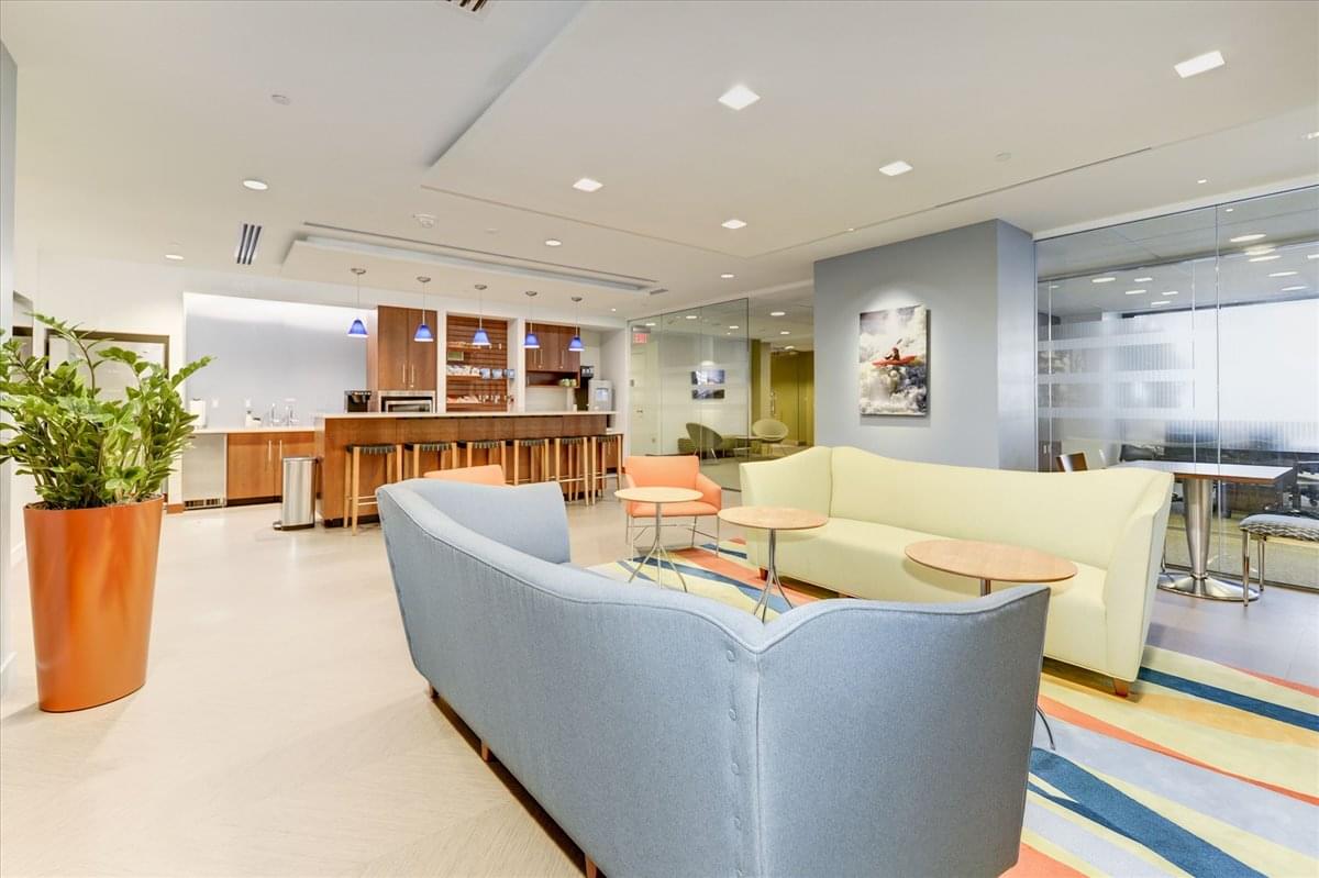 4800 Hampden Lane Office Images